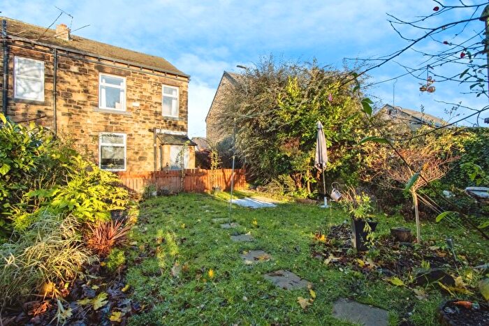 2 Bedroom End Of Terrace House For Sale In Howden Clough Road, Morley, Leeds, West Yorkshire, LS27