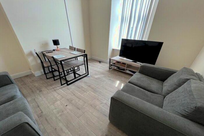 1 Bedroom Flat To Rent In Union Road, Grangemouth, FK3