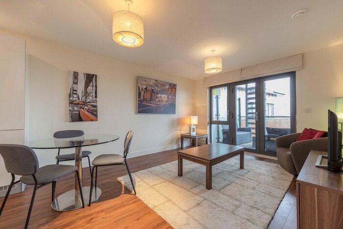 2 Bedroom Flat To Rent In Uxbridge Road, London, W3