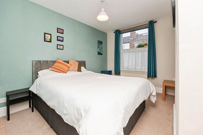 1 Bedroom Flat For Sale In Stanley Terrace, Bristol, BS3