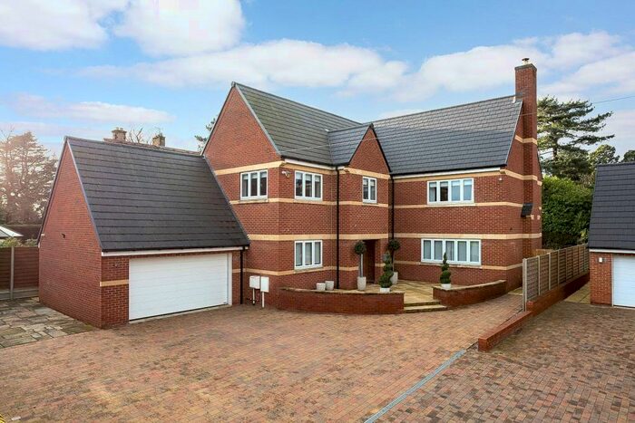 4 Bedroom Detached House To Rent In Dallington Park Road, Northampton, NN5