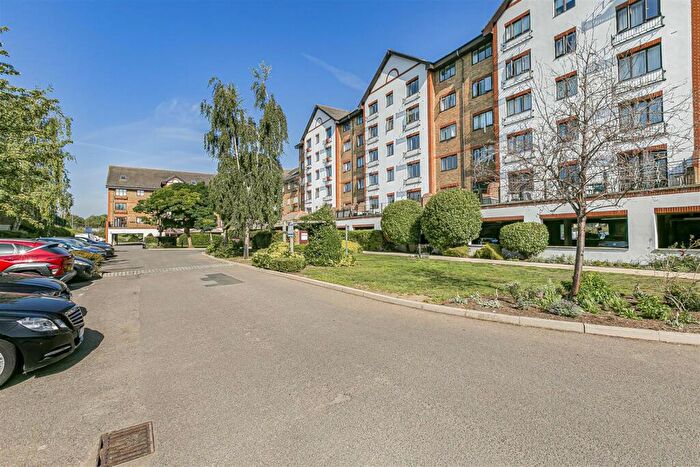 1 Bedroom Flat To Rent In Sopwith Way, Kingston Upon Thames, KT2