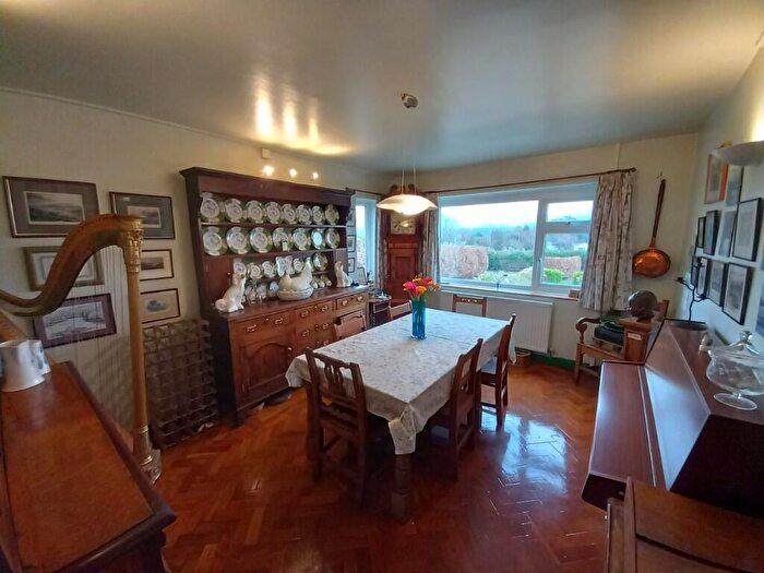 4 Bedroom Detached House For Sale In Pentraeth Road, Menai Bridge, Anglesey, LL59