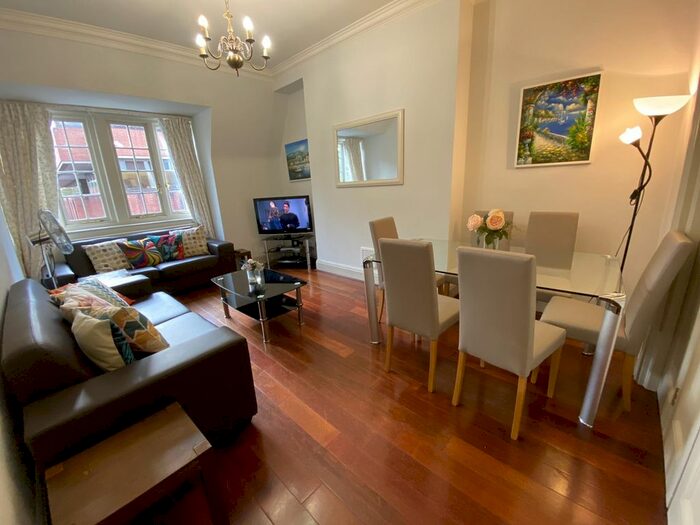 4 Bedroom Flat To Rent In Hornton Street, London, W8