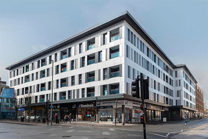 1 Bedroom Apartment For Sale In High Street, Redhill, RH1