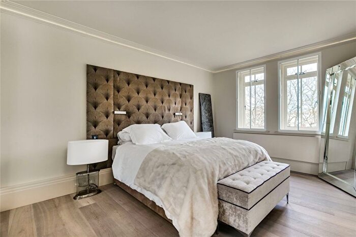 1 Bedroom Flat To Rent In Norland Square Mansions, Holland Park, W11