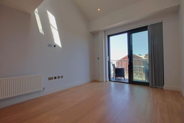 2 Bedroom Duplex To Rent In St. Ann Way, Gloucester, GL1