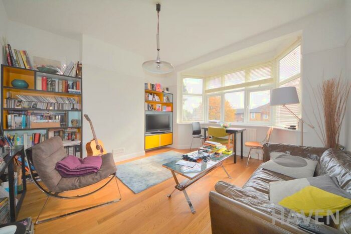 2 Bedroom Flat To Rent In Sherwood Hall, East Finchley, N2