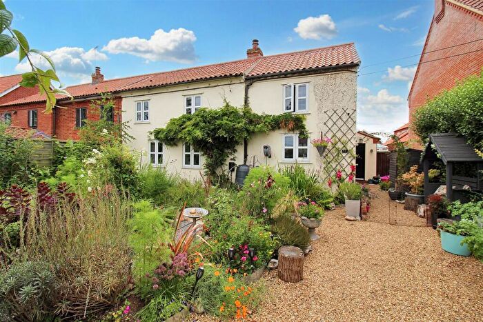 4 Bedroom Semi-Detached House For Sale In Halls Corner Lane, Hevingham, NR10