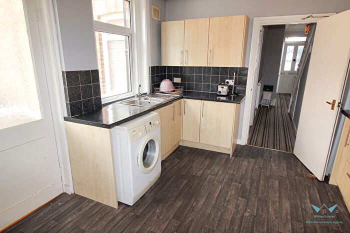 4 Bedroom Detached House For Sale In Capstone Road, Bournemouth, BH8