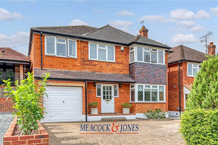 4 Bedroom Detached House For Sale In Holmwood Avenue, Shenfield, Brentwood, CM15