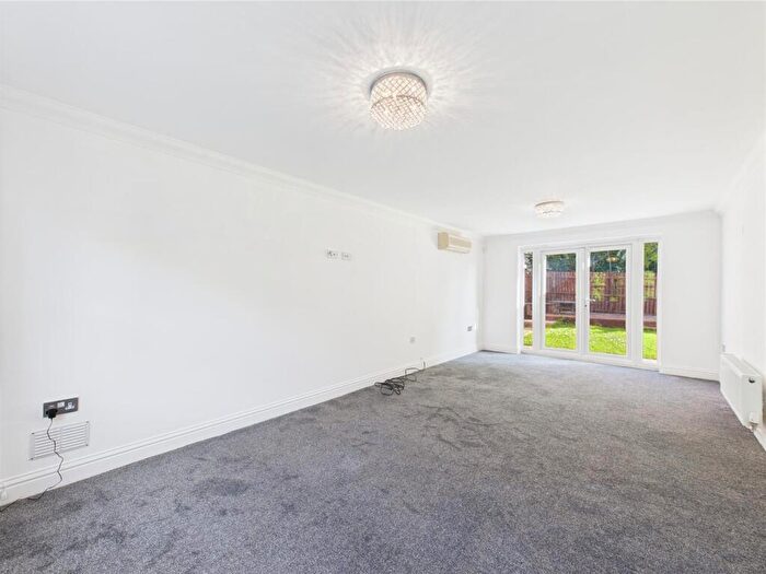 5 Bedroom Detached House To Rent In Beechwood Park Drive, Darley Park, Derby, DE22