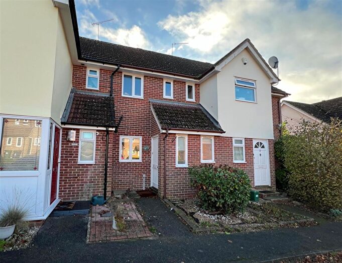 1 Bedroom Terraced House For Sale In Hillcrest Court, Basingstoke, RG23