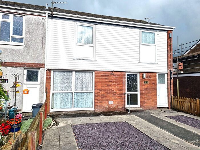 3 Bedroom End Terrace House For Sale In Parc Pendre, Kidwelly, SA17