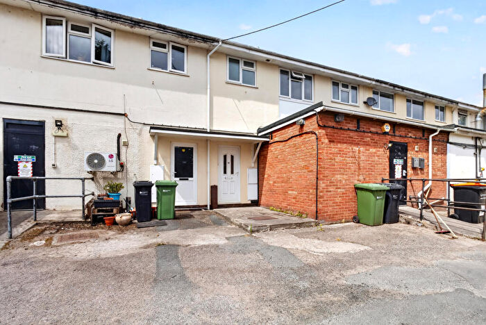 2 Bedroom Flat For Sale In Meadow Drive, Credenhill, Hereford, HR4