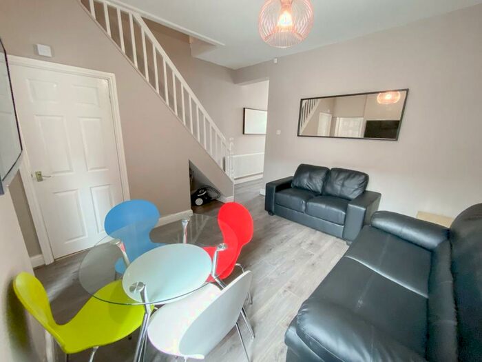 4 Bedroom Terraced House To Rent In Langton Road, L15