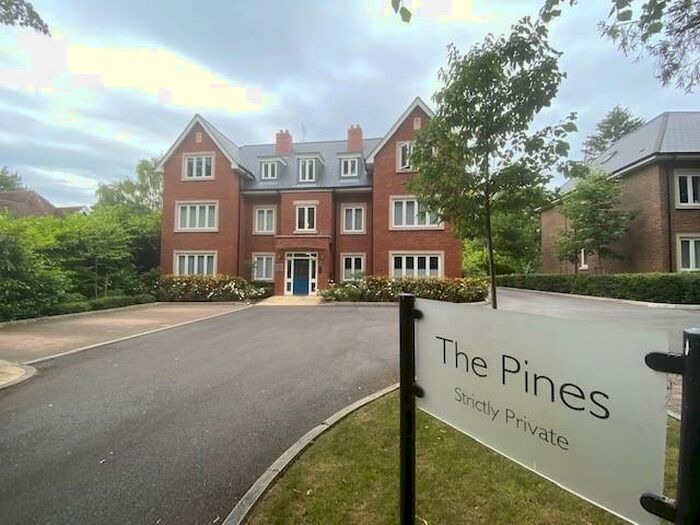 2 Bedroom Apartment To Rent In Amersham Road, High Wycombe, HP13