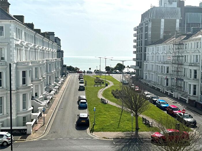 2 Bedroom Flat For Sale In Chiswick Place, Eastbourne, East Sussex, BN21