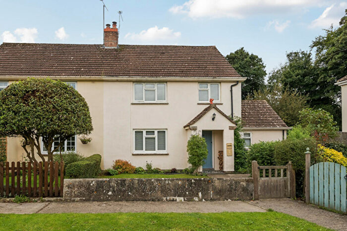 4 Bedroom Semi-Detached House For Sale In Bondfields, Woodborough, SN9