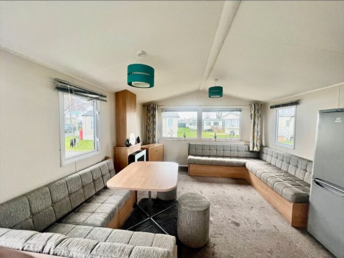 2 Bedroom Park Home For Sale In Hutton Sessay, Thirsk, YO7