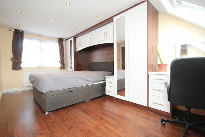 5 Bedroom Terraced House To Rent In Sunleigh Road, Wembley, Middlesex, HA0