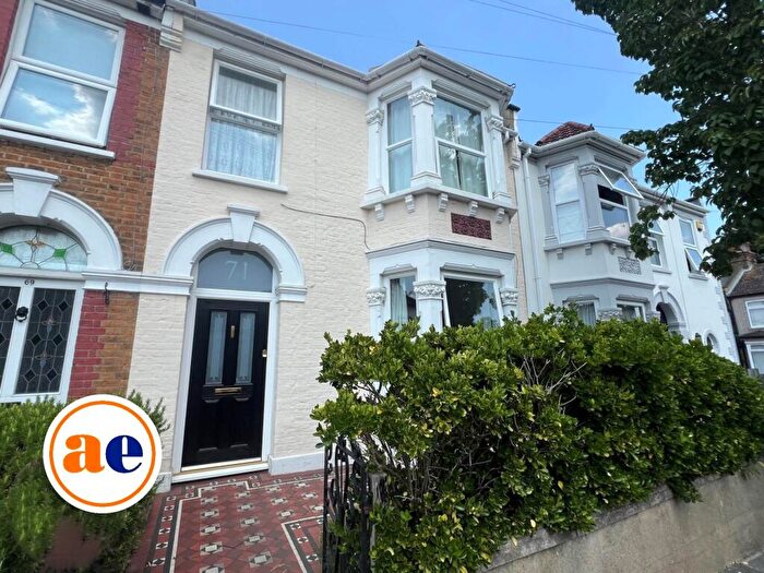 3 Bedroom Terraced House For Sale In Federation Road, Abbey Wood ** D Floorplan & Video Available **, SE2