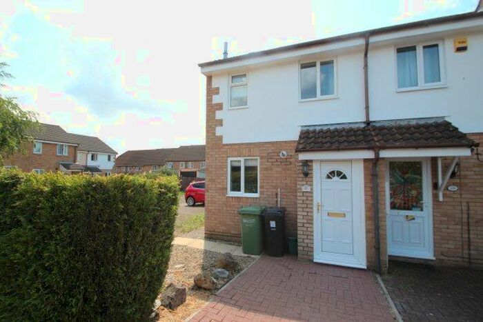 2 Bedroom Property To Rent In Oaktree Crescent, Bristol, BS32