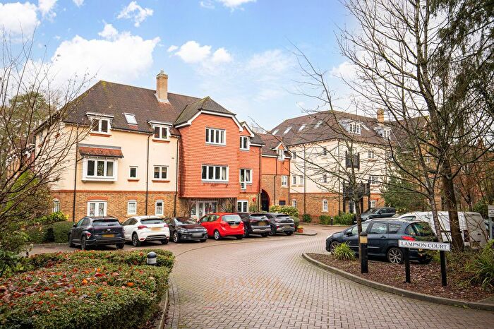 2 Bedroom Flat For Sale In Copthorne Common Road, Copthorne, RH10