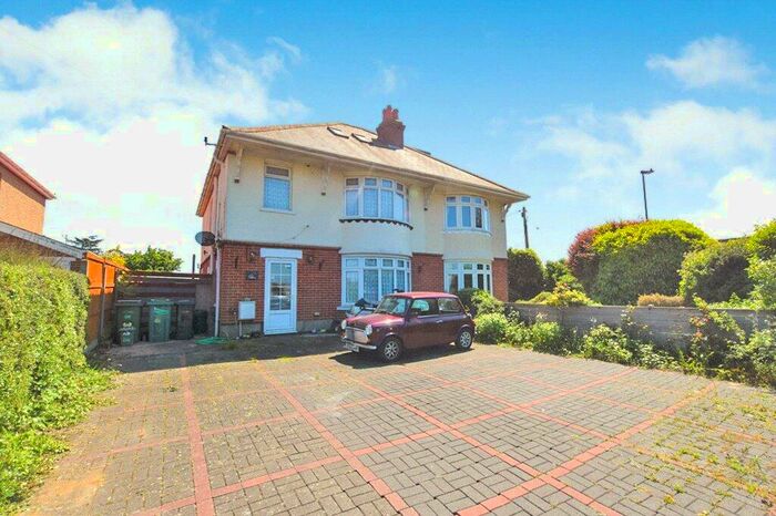 3 Bedroom Semi-Detached House For Sale In Park Road, Cowes, PO31