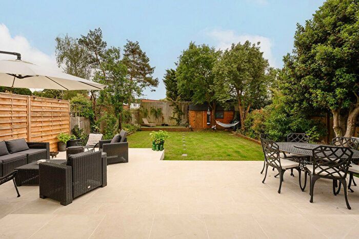 5 Bedroom Semi-Detached House For Sale In Malden Park, New Malden, KT3