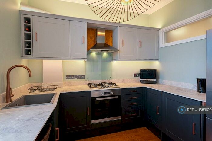 1 Bedroom Flat To Rent In Burlington Street, Bath, BA1