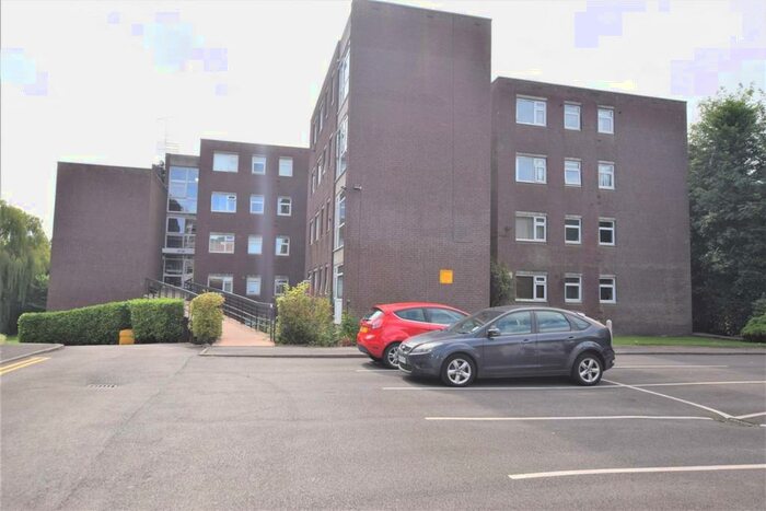 2 Bedroom Apartment To Rent In The Beeches, Didsbury, M20