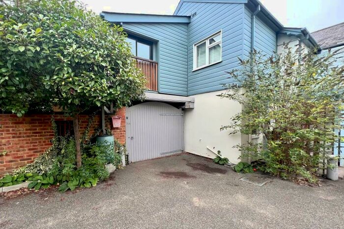 2 Bedroom Apartment To Rent In Horsell, GU21