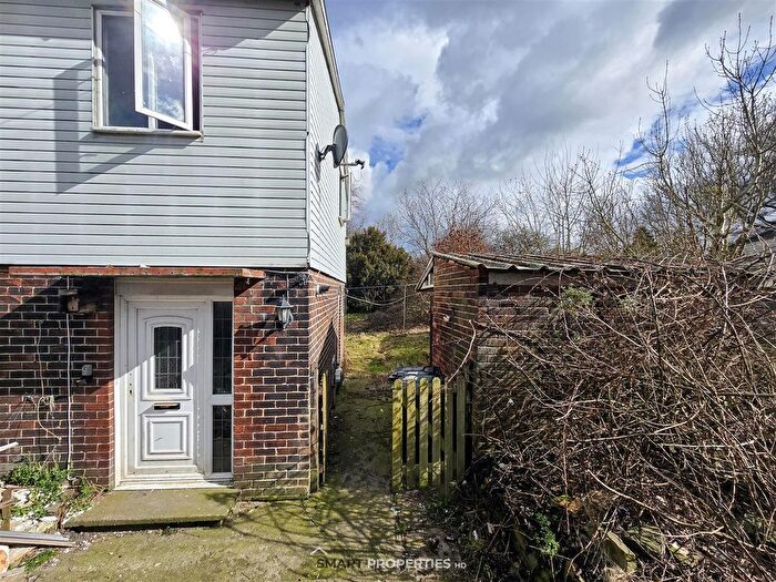 3 Bedroom Property For Sale In The Royds, Clayton West, Huddersfield, HD8