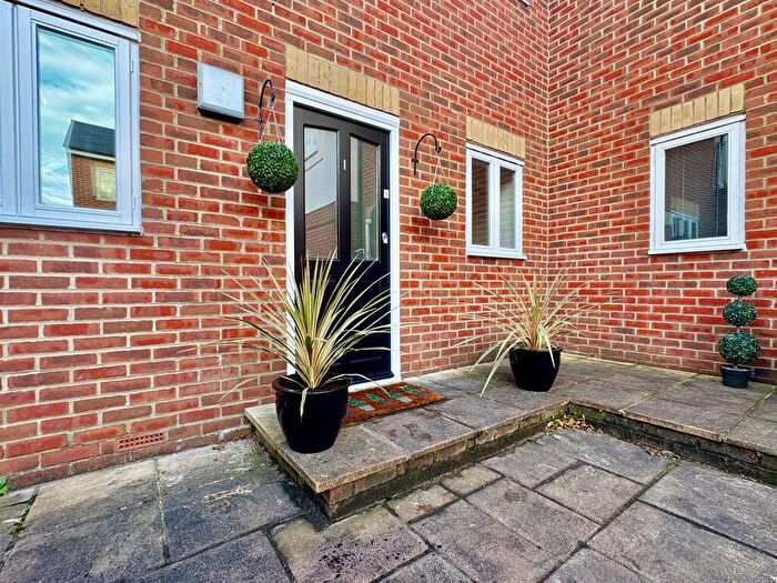 1 Bedroom Maisonette To Rent In Taverners Way, Hoddesdon, EN11