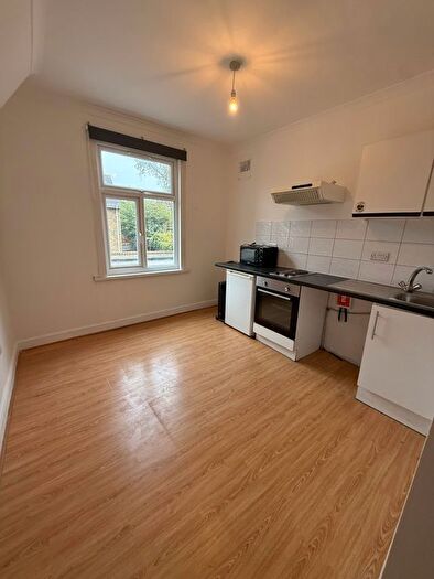 1 Bedroom Flat To Rent In Brockley Road, London, SE4