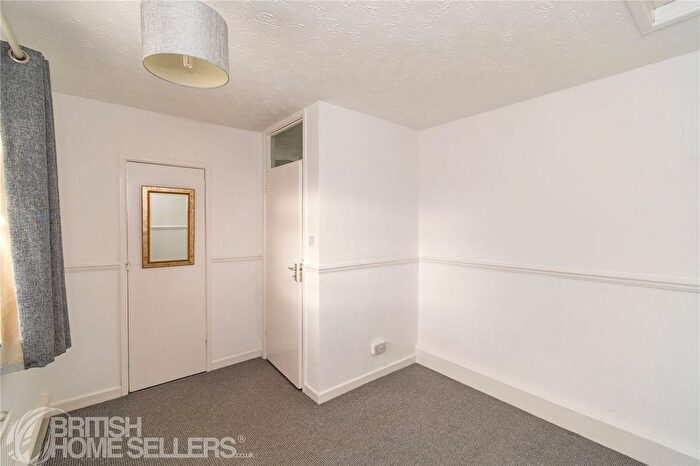 3 Bedroom Terraced House For Sale In Byron Road, Southampton, Hampshire, SO19