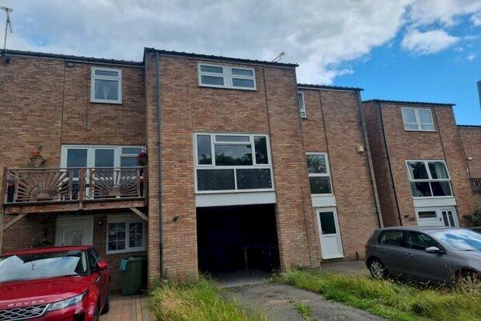 3 Bedroom Property To Rent In Cuckoo Lane, Ashford, TN23