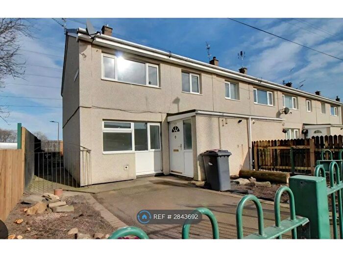 3 Bedroom End Terrace House To Rent In Willow Grove, Doncaster, DN8