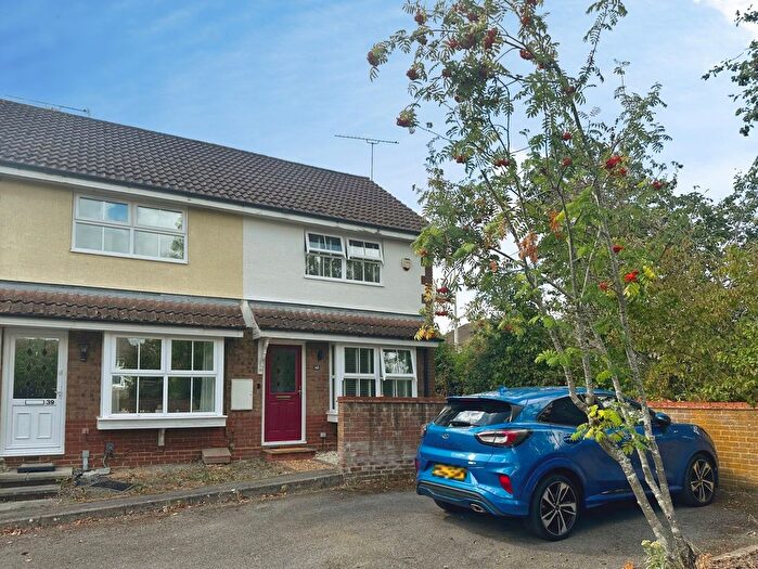 2 Bedroom End Terrace House For Sale In Constable Close, Woodley, Reading, RG5