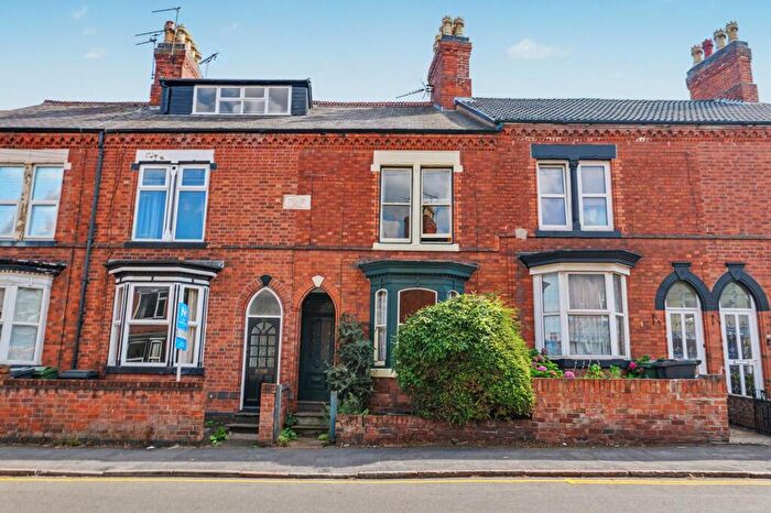 3 Bedroom Terraced House For Sale In Toothill Road, Loughborough, LE11