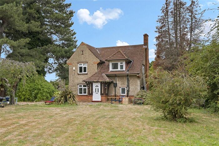 3 Bedroom Detached House For Sale In Lower Marsh Lane, Kingston Upon Thames, KT1