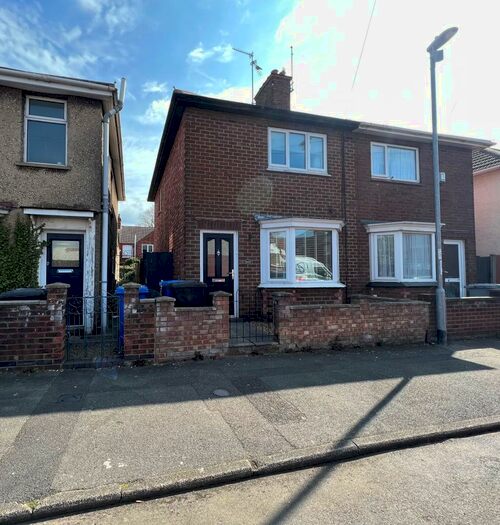 2 Bedroom Semi-Detached House To Rent In Edmund Street, Kettering, NN16
