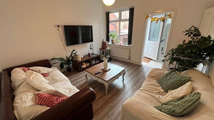 4 Bedroom Terraced House To Rent In £pppw Braemar Road, Fallowfield, M14