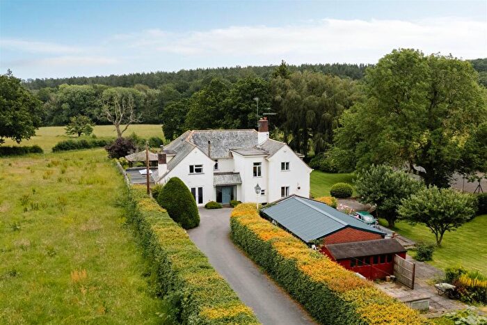 4 Bedroom Detached House For Sale In The Garth, Matlock Road, Walton, Chesterfield, S42