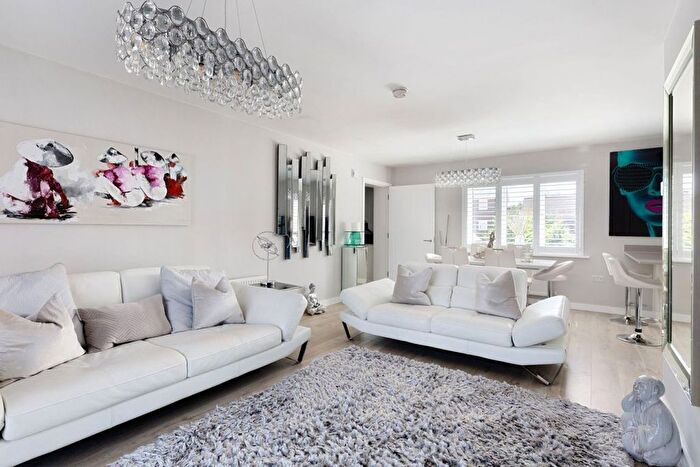 2 Bedroom Detached House To Rent In Victoria Court, Dunton Green, Sevenoaks, TN14