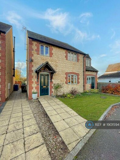 4 Bedroom Detached House To Rent In Bicester, Bicester, OX25
