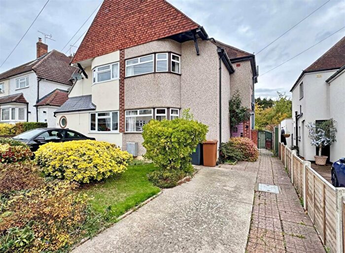3 Bedroom Semi Detached House For Sale In Greenways, Chelmsford, CM1