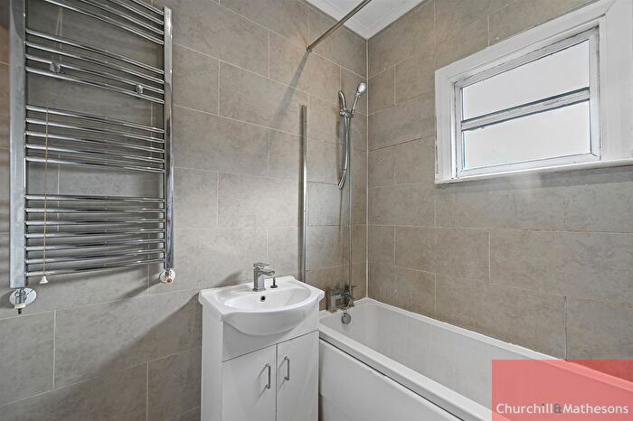 4 Bedroom Detached House For Sale In Tavistock Road, London, NW10