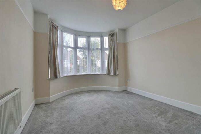 2 Bedroom Bungalow For Sale In South Road, Drayton, Portsmouth, PO6